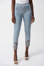 Load image into Gallery viewer, Joseph Ribkoff Jeans
